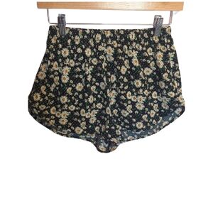 Dainty Cottagecore Flowy Boho Floral Daisy Black Polkadot Women's Shorts Medium